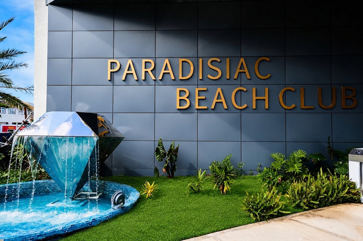 Paradisiac entrance